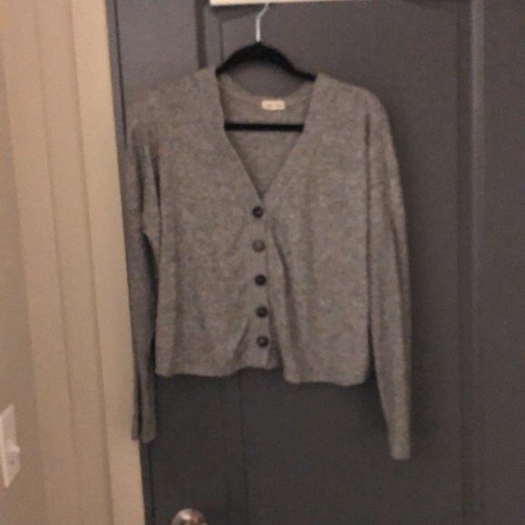 Clothing - Picture 4 of 6